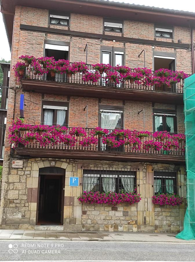 Pension Rosa Cabezón de la Sal Zewnętrze zdjęcie